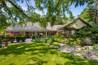 1215 Spruce Street, Winnetka, IL 60093