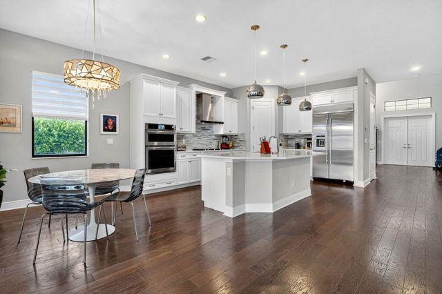 8215 NW 117th Lane, Parkland, FL 33076