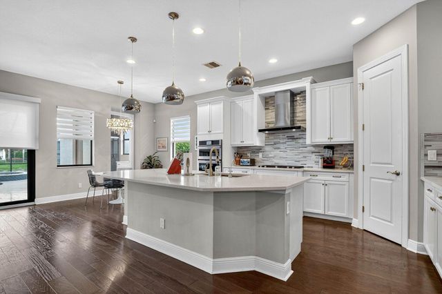 8215 NW 117th Lane, Parkland, FL 33076