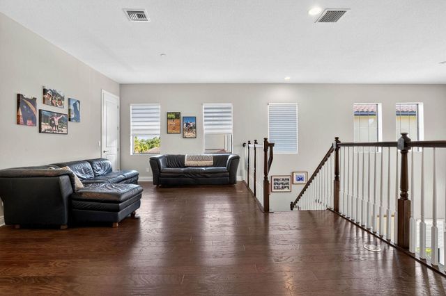 8215 NW 117th Lane, Parkland, FL 33076