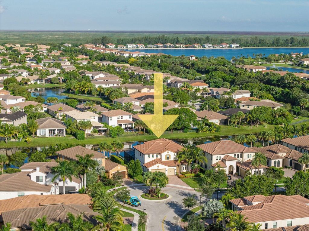 8215 NW 117th Lane, Parkland, FL 33076