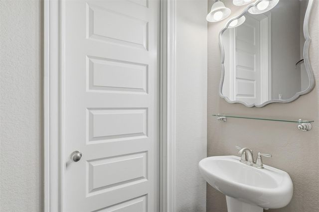 4410 Highland Field Lane, Sugar Land, TX 77479