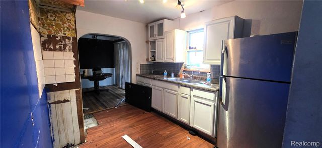2810 Gibson Street, Flint, MI 48503