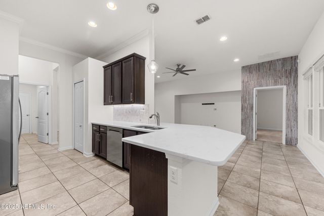 11597 PACEYS POND Circle, Jacksonville, FL 32222