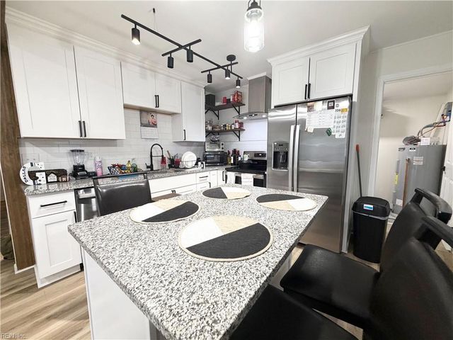 470 Cedar DR, Hampton, VA 23669