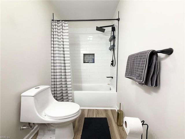 470 Cedar DR, Hampton, VA 23669