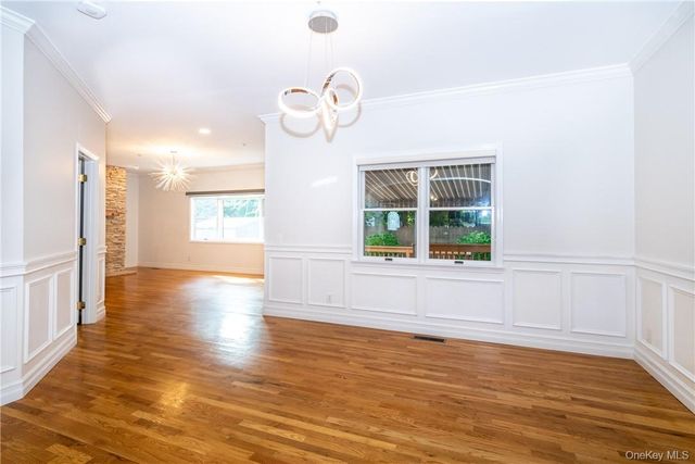 8 Davenport Street, Harrison, NY 10528