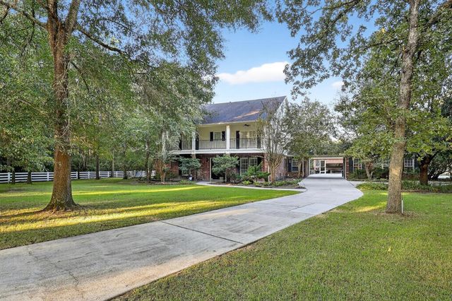 420 Whispering Meadow, Magnolia, TX 77355