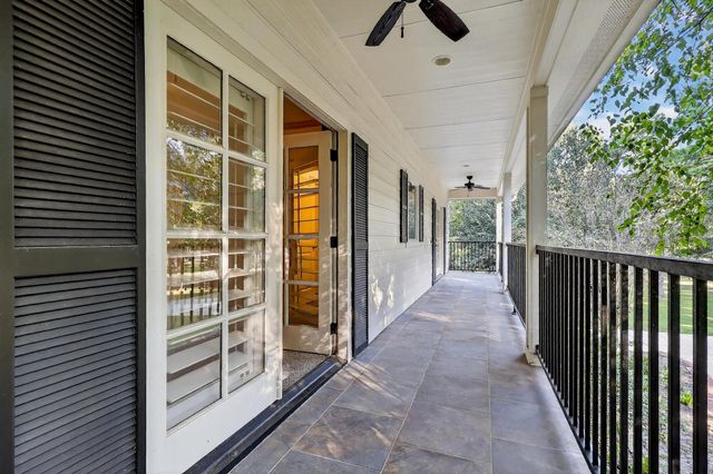 420 Whispering Meadow, Magnolia, TX 77355