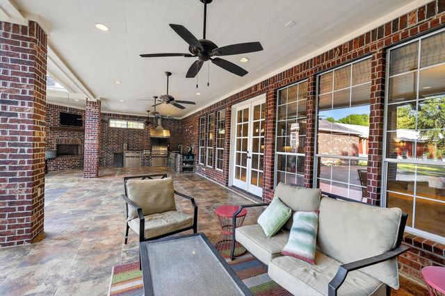 420 Whispering Meadow, Magnolia, TX 77355