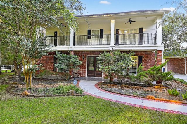 420 Whispering Meadow, Magnolia, TX 77355