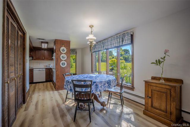 190 Dunthorne Drive, Bloomingburg, NY 12721
