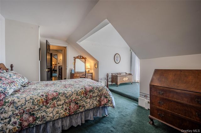 190 Dunthorne Drive, Bloomingburg, NY 12721
