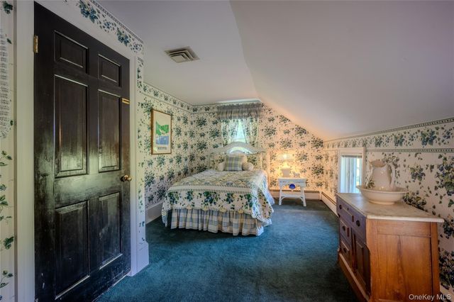 190 Dunthorne Drive, Bloomingburg, NY 12721