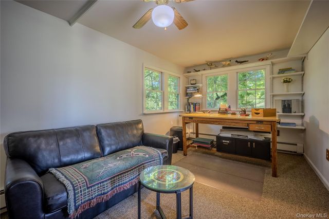 190 Dunthorne Drive, Bloomingburg, NY 12721
