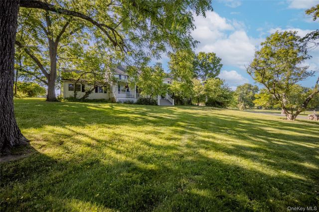 190 Dunthorne Drive, Bloomingburg, NY 12721