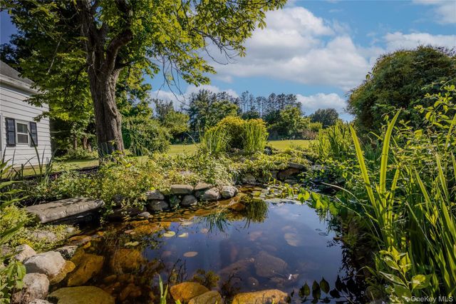 190 Dunthorne Drive, Bloomingburg, NY 12721