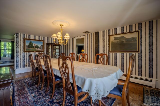 190 Dunthorne Drive, Bloomingburg, NY 12721