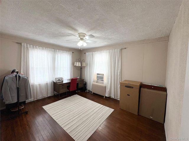 28 morningstar Road, Staten Island, NY 10303