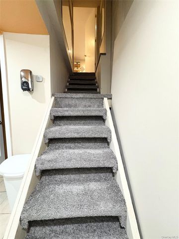 28 morningstar Road, Staten Island, NY 10303