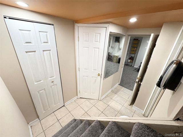 28 morningstar Road, Staten Island, NY 10303