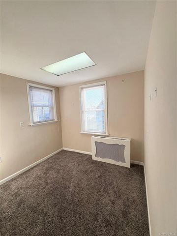 28 morningstar Road, Staten Island, NY 10303