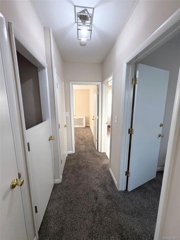 28 morningstar Road, Staten Island, NY 10303