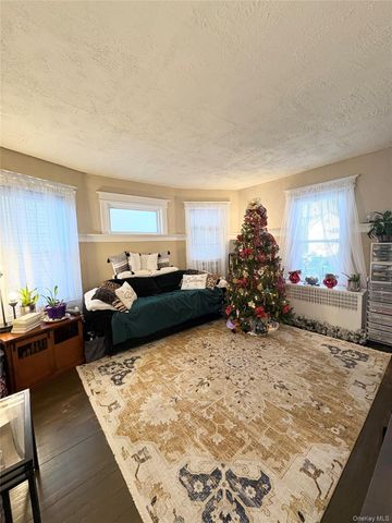 28 morningstar Road, Staten Island, NY 10303