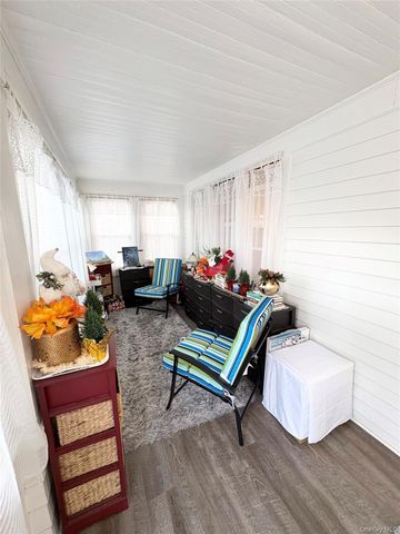 28 morningstar Road, Staten Island, NY 10303