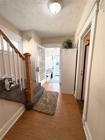 28 morningstar Road, Staten Island, NY 10303