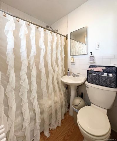 28 morningstar Road, Staten Island, NY 10303