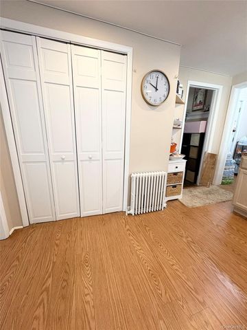 28 morningstar Road, Staten Island, NY 10303