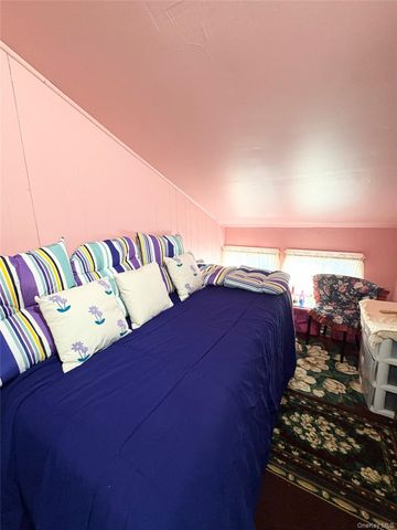 28 morningstar Road, Staten Island, NY 10303