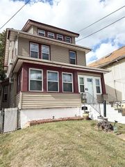28 morningstar Road, Staten Island, NY 10303
