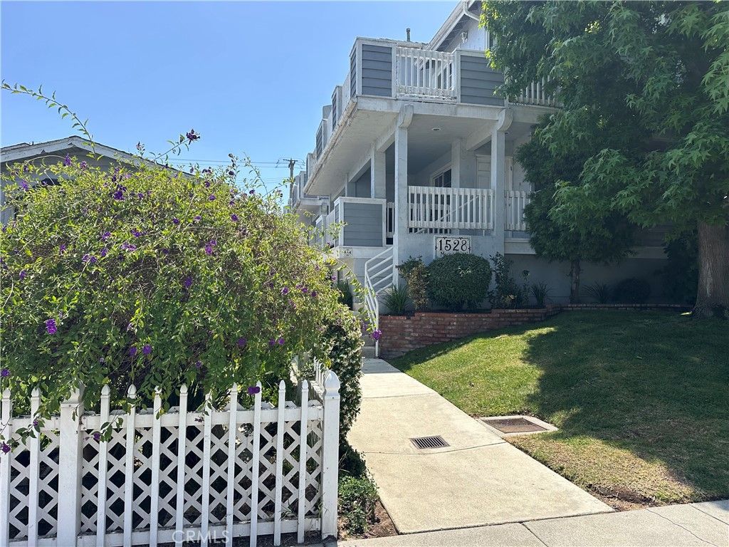 1528 Marcelina Avenue B, Torrance, CA 90501
