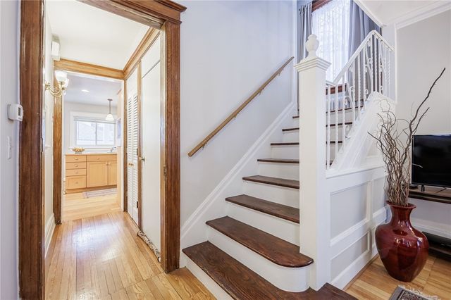 1035 Park Avenue, Rochester, NY 14610