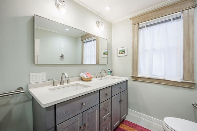 1035 Park Avenue, Rochester, NY 14610