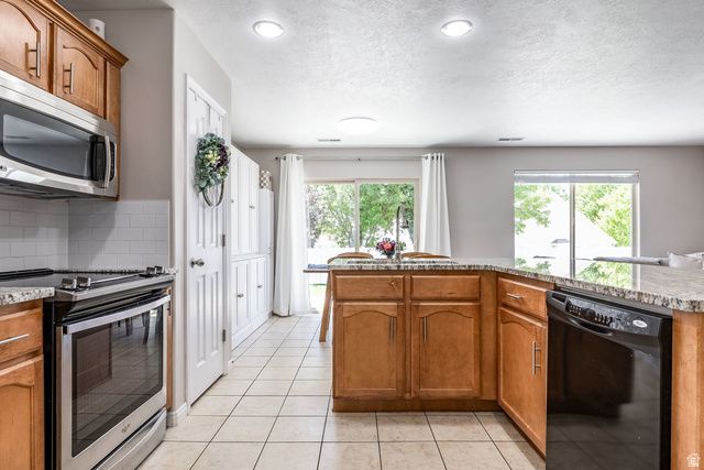 163 ARLINGTON WAY, Harrisville, UT 84414