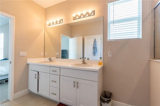 802 Friendship CIR, Labelle, FL 33935