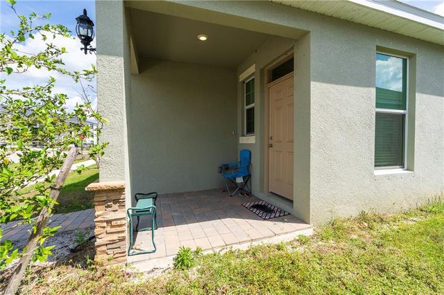 802 Friendship CIR, Labelle, FL 33935