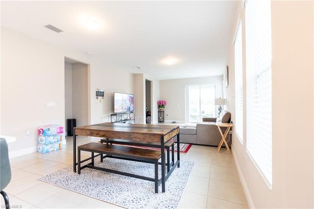 802 Friendship CIR, Labelle, FL 33935