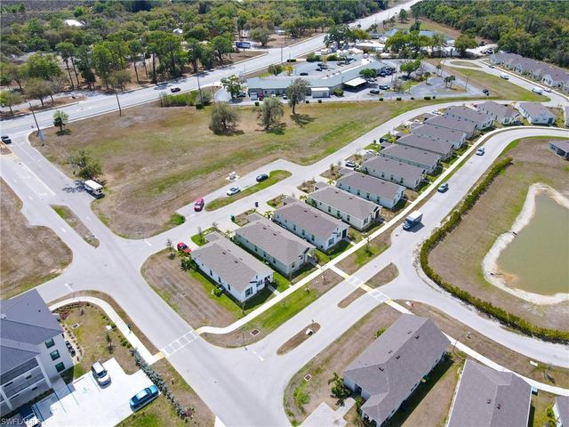 802 Friendship CIR, Labelle, FL 33935