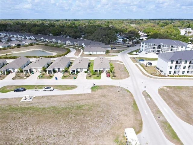 802 Friendship CIR, Labelle, FL 33935