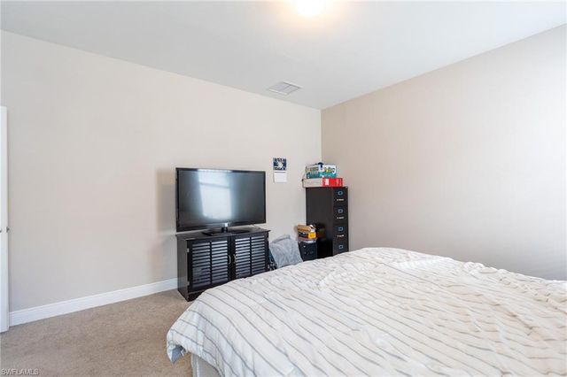 802 Friendship CIR, Labelle, FL 33935