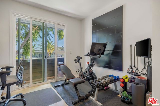 4600 Via Dolce 301, Marina Del Rey, CA 90292