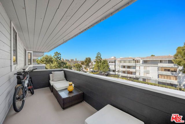 4600 Via Dolce 301, Marina Del Rey, CA 90292