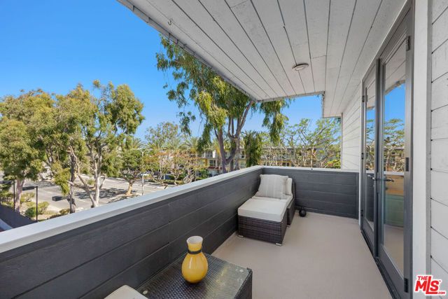 4600 Via Dolce 301, Marina Del Rey, CA 90292