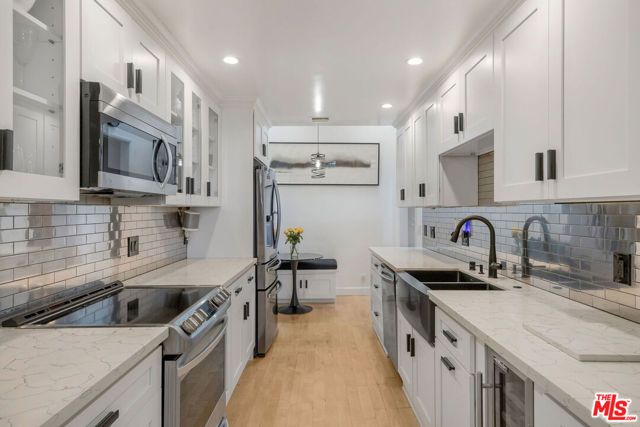 4600 Via Dolce 301, Marina Del Rey, CA 90292