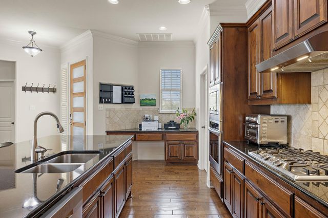 1905 Kempwood CT, Round Rock, TX 78665