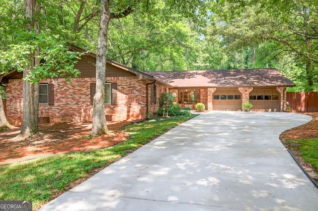 1249 Heritage Hills Circle, Snellville, GA 30078